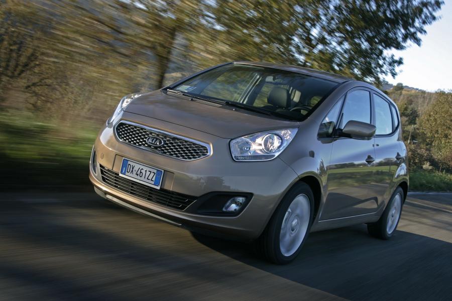  Kia Venga 2010 года  (фото 86 из 199)